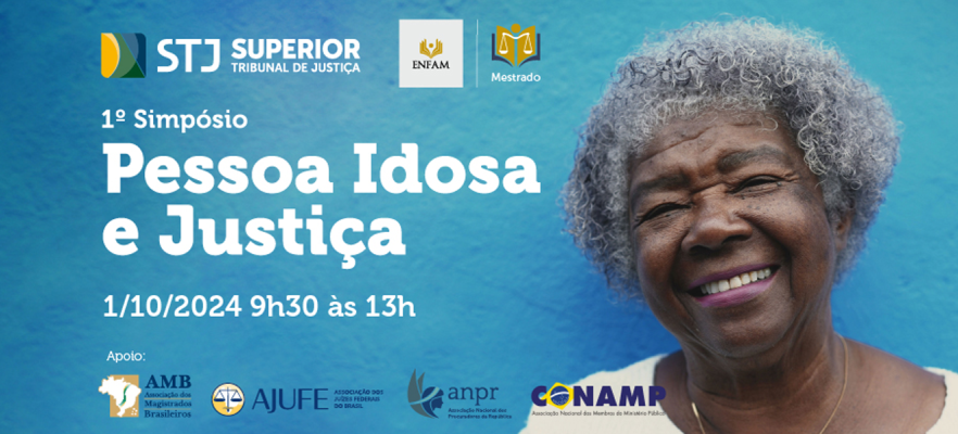 Mulher idosa negra sorridente.Texto: 1º Simpósio Pessoa Idosa e Justiça 