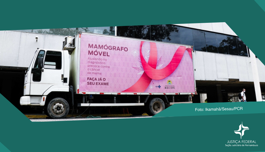 Mostra um caminhão, nele está escrito: Mamógrafo móvel