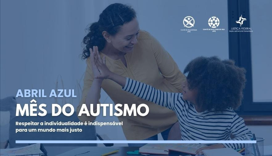  Mostra uma mulher brincando com uma criança