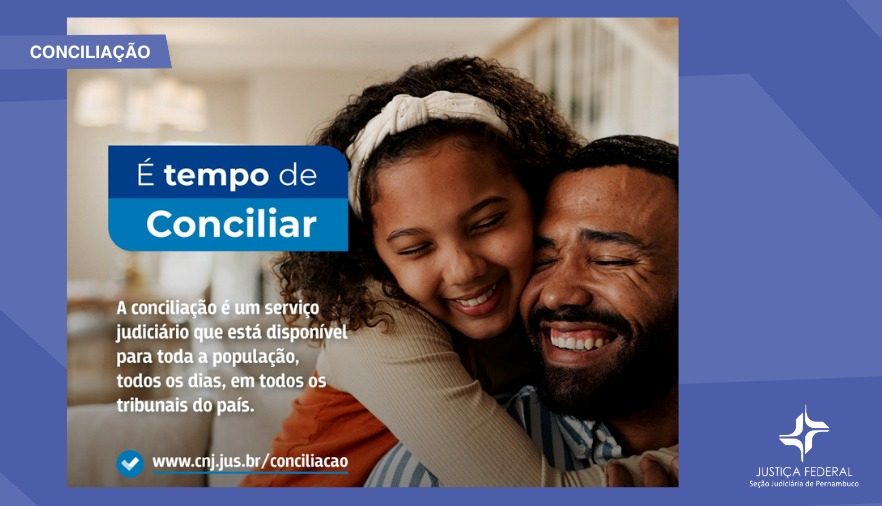 Foto com fundo azul, mostra pai e filha se abraçando