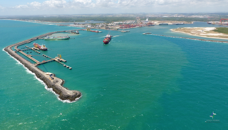 Foto aérea do Porto de Suape 